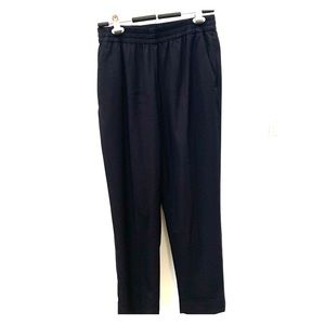 Work-friendly cropped pants